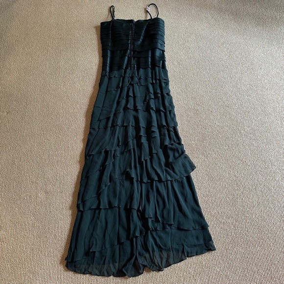 Women's Tadashi Spaghetti Strap Evening Gown, Size 8 - Picture 3 of 4